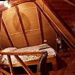 Chalet Etno Oaza Near Airport
